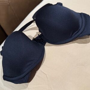 NWOT Elegant Black Women's Bra